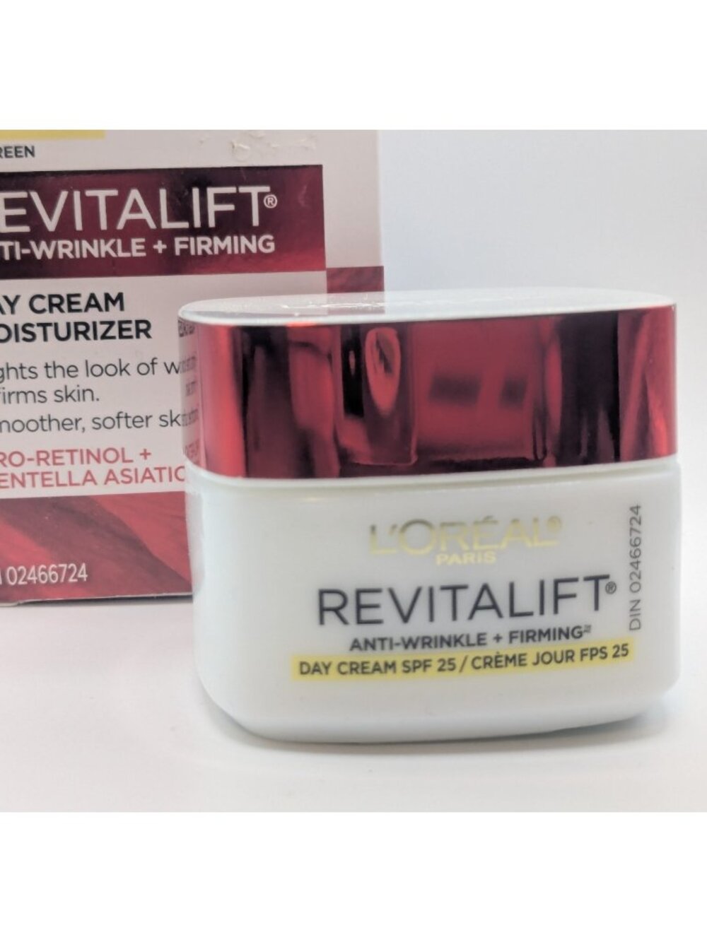 L’Oreal Revitalift Hydrating Day Cream SPF 25 – Anti‑Wrinkle + Firming – New Box